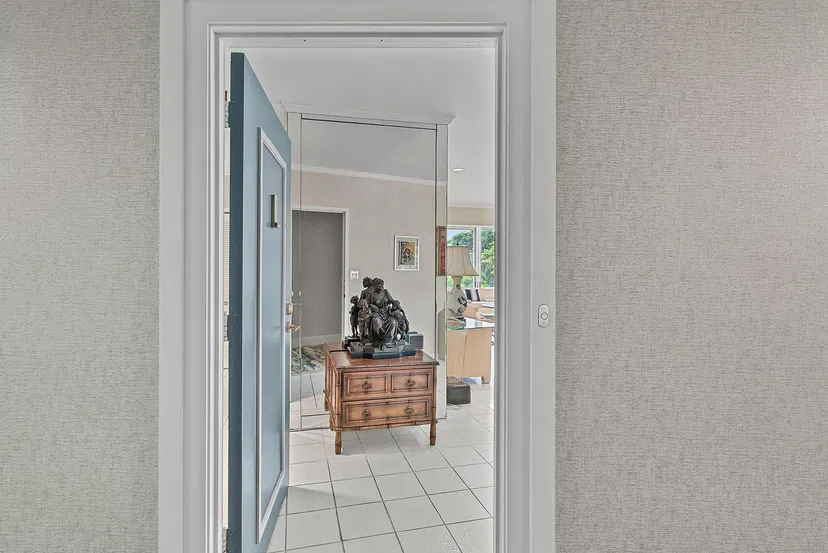 44 COCOANUT Row #222B — photo 4