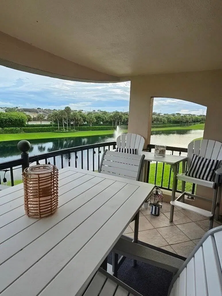 101 OCEAN BLUFFS Boulevard 206, Jupiter