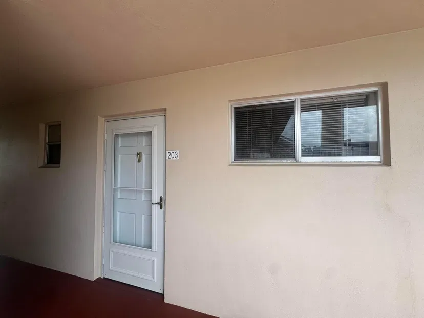  Unit Apt 203