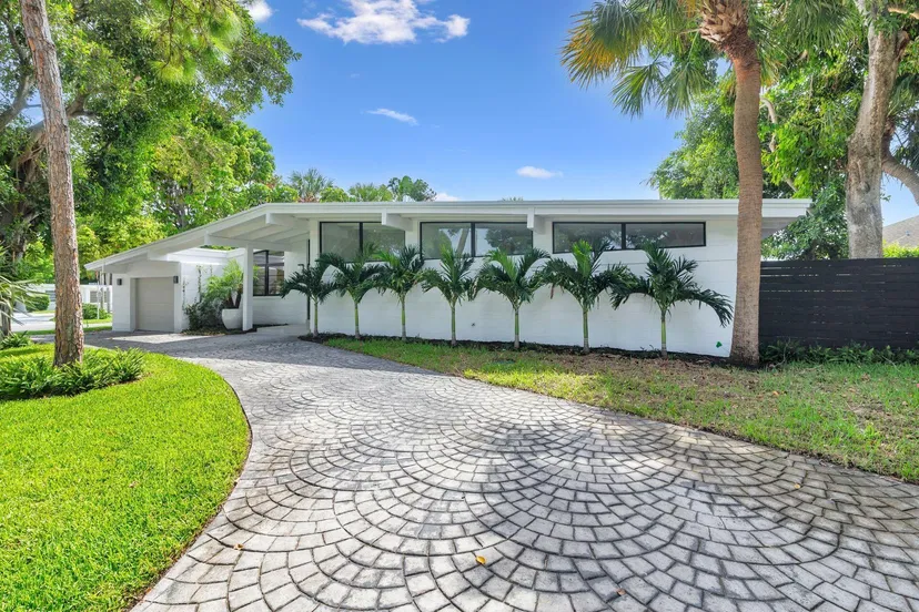7512 W Lake Drive, West Palm Beach