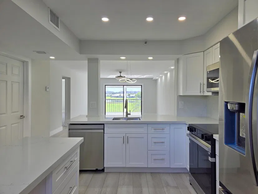 Unit Apt 203