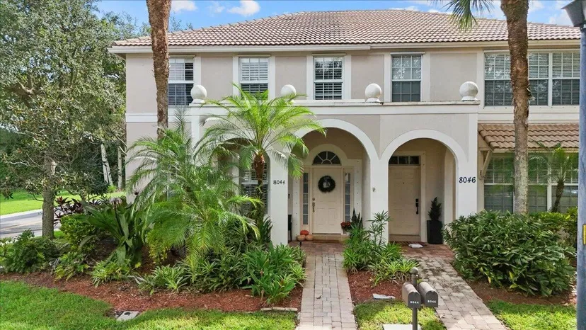 8044 Murano Circle, Palm Beach Gardens