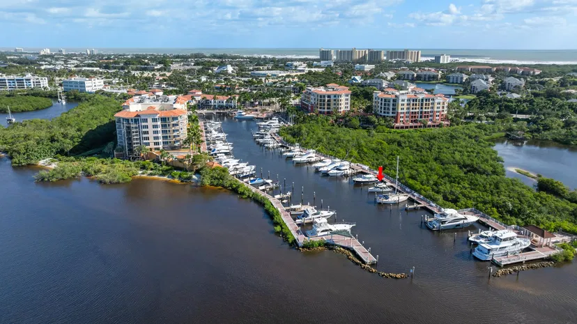 Jupiter Yacht Club