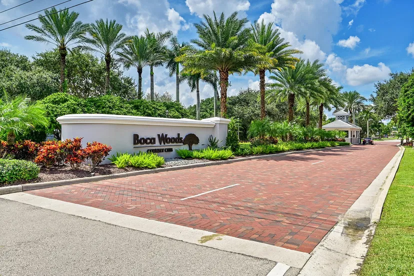 11084 CLOVER LEAF Circle, Boca Raton