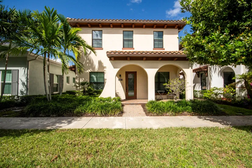 8023 Hobbes Way, Palm Beach Gardens