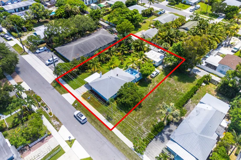 320 SE 4th Avenue, Delray Beach