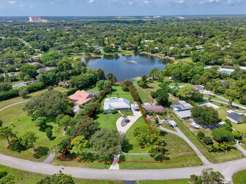 4628 Square Lake Drive, Palm Beach Gardens