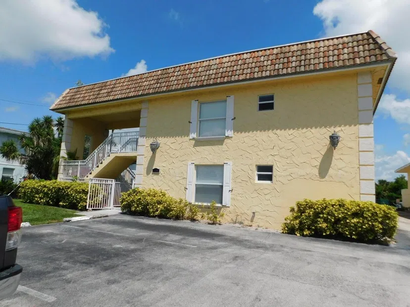 Village of North Palm Beach Unit 102