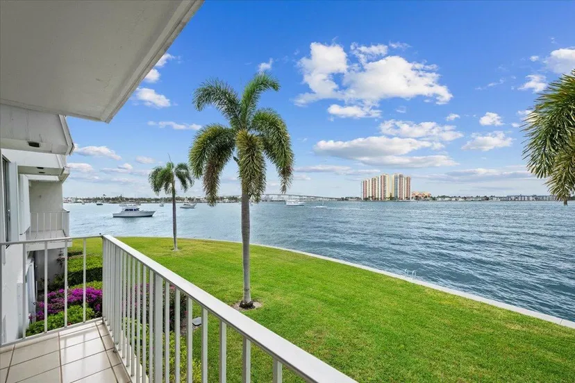 Singer Island Unit Unit 261
