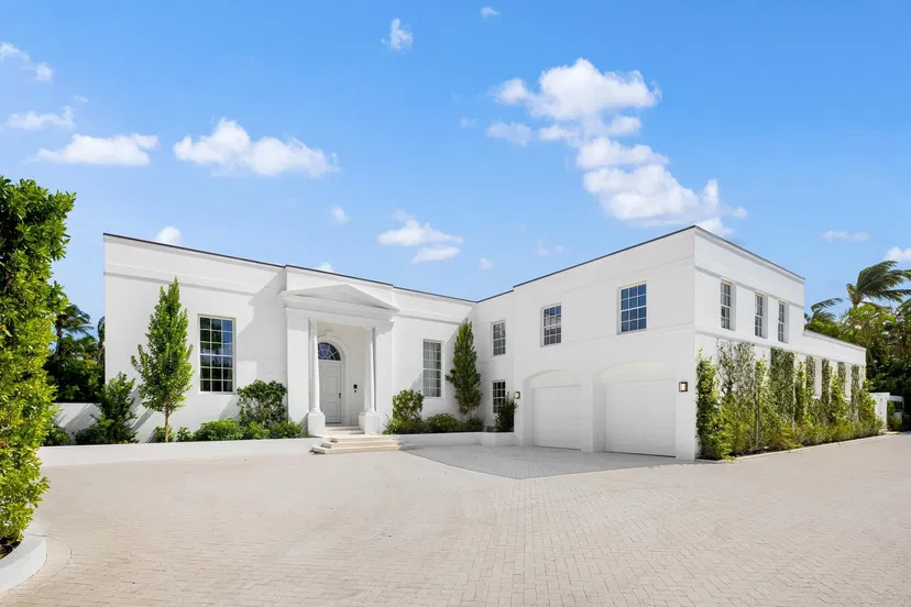 200 Regents Park Road — photo 3