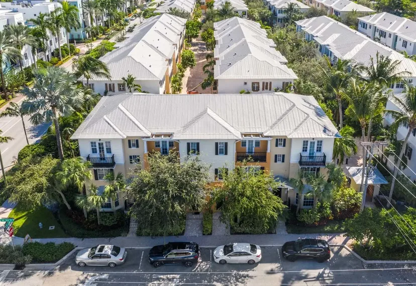 Sold Feb 2020 · 353 W Mallory Circle, Delray Beach