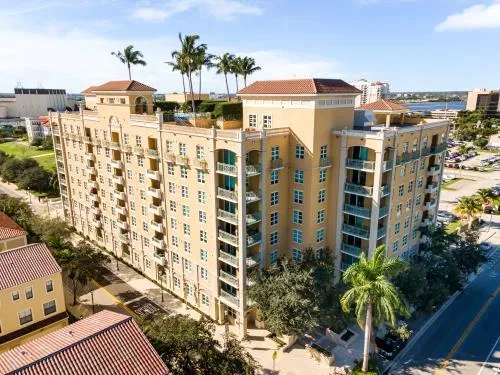 Sold Mar 2023 · 403 S Sapodilla Avenue 611, West Palm Beach