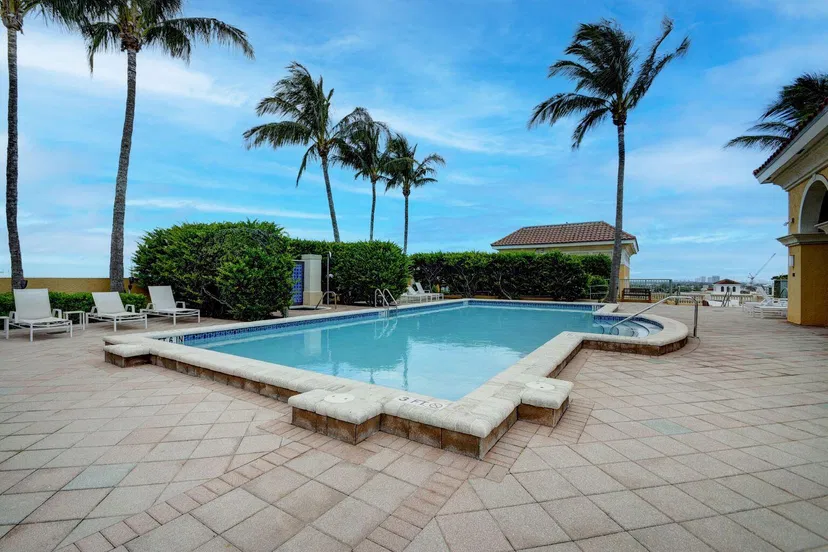 Sold Feb 2023 · 403 S Sapodilla Avenue 309, West Palm Beach